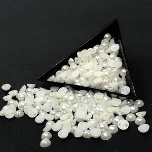 Полубусины пришивные 6 мм, 20 гр/уп цвет - слоновая кость -395 Полубусины пришивные 6 мм, 20 гр/уп цвет - слоновая кость -395