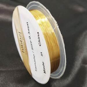 Проволока ювелирная 0,3мм - лимонное золото 1 шт/10м Проволока ювелирная 0,3мм - лимонное золото 1 шт/10м