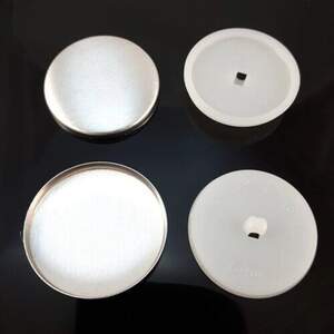 Пуговица под обтяжку на пластиковой ножке #60 - 37 мм Белая