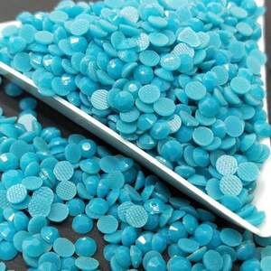 Стразы холодной фиксации акриловые SS16 - бирюзовые #044 - 5гр/уп Стразы холодной фиксации акриловые SS16 - бирюзовые #044 - 5гр/уп