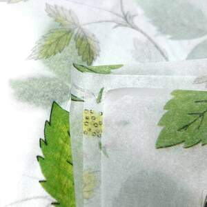 Упаковочная бумага тишью 50х70 см, 20 листов - земляника Упаковочная бумага тишью 50х70 см, 20 листов - земляника