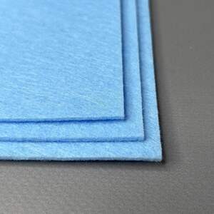 Фетр плотный, 2 мм, 20х30 см, цвет - голубой С76 Фетр плотный, 2 мм, 20х30 см, цвет - голубой С76