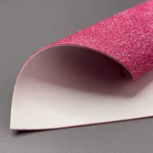 Фоамиран с глиттером на клеевой основе 1,6 мм, - 1 лист А4 - розовый темный (#025) Фоамиран с глиттером на клеевой основе 1,6 мм, - 1 лист А4 - розовый темный (#025)