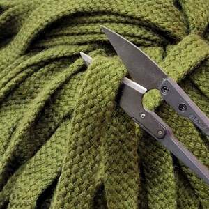 Хаки шнур плоский плетеный 1,5см (хб) 50 полиэстер, без наполнителя