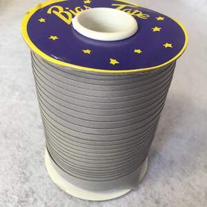 Хлопковая косая бейка,1,5см - 50полиэстер (92м), - 069 серая Хлопковая косая бейка,1,5см - 50полиэстер (92м), - 069 серая