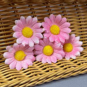 Цветок ромашки маленький 4 см - розовый