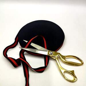 Черная лампасная репсовая лента (тесьма) 2см. на отрез кратно 1 м. Черная лампасная репсовая лента (тесьма) 2см. на отрез кратно 1 м.