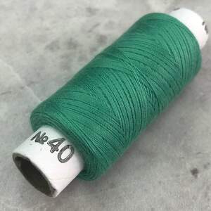 237 Нитки в катушках, швейные 100 полиэстер 40/2 (боб 200м) 237 Нитки в катушках, швейные 100 полиэстер 40/2 (боб 200м)