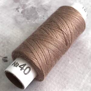 252 Нитки в катушках, швейные 100 полиэстер 40/2 (боб 200м) 252 Нитки в катушках, швейные 100 полиэстер 40/2 (боб 200м)