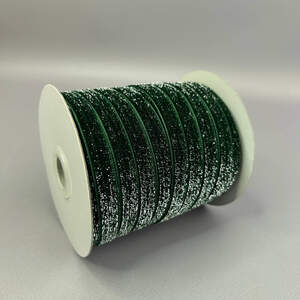 Бархатная лента с люрексом серебро 1см боб. 46м- зеленый темный