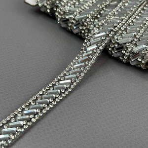 Стразовая термо-тесьма на силиконе, 10 мм - стразы кристалл