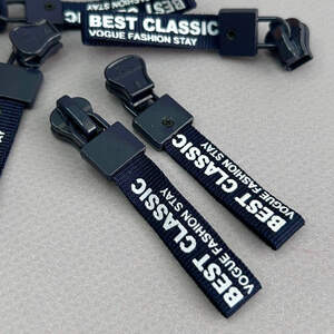 #01 Бегунок для тракторной молнии 5 - темно синий #01 Бегунок для тракторной молнии 5 - темно синий