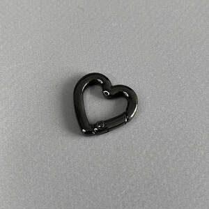 Карабин-сердце для сумки 22 мм, темный никель