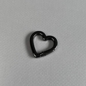 Карабин-сердце для сумки 25 мм, темный никель