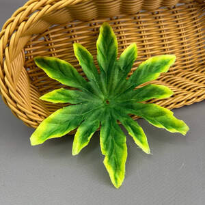 Лист искусственный на ножку 12-ка, 14 см - зеленый желтым