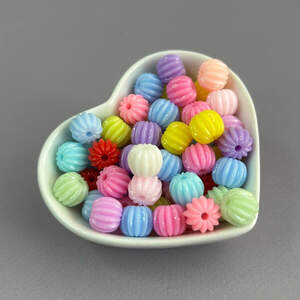 (20 гр) Бусины пластик бочонок-ромашка 9х11 мм - Микс (20 гр) Бусины пластик бочонок-ромашка 9х11 мм - Микс