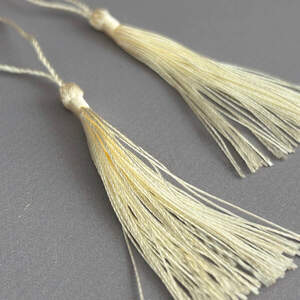 Декоративные кисточки для рукоделия 13 см - айвори