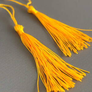 Декоративные кисточки для рукоделия 13 см - желток