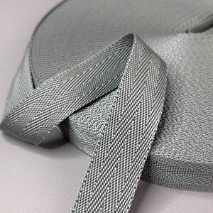 Стропа сумочная-ременная Елочка, 2,5 см средняя жесткость - серый Стропа сумочная-ременная Елочка, 2,5 см средняя жесткость - серый