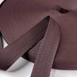 Стропа сумочная-ременная Елочка, 2,5 см средняя жесткость - шоколадная Стропа сумочная-ременная Елочка, 2,5 см средняя жесткость - шоколадная