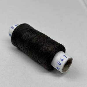 047/048 Нитки в катушках 40/2 , половинки (катушка 2х75м) 047/048 Нитки в катушках 40/2 , половинки (катушка 2х75м)