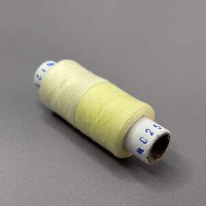 025/121 Нитки в катушках 40/2 , половинки (катушка 2х75м)
