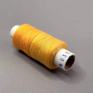 030/031 Нитки в катушках 40/2 , половинки (катушка 2х75м)