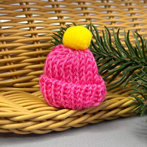 Мини шапочка 35х55мм, вязаные шапочки - малиновый