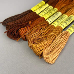 (8 шт по 8м) Набор мулине (нитки для вышивания) - коричневый микс (8 шт по 8м) Набор мулине (нитки для вышивания) - коричневый микс