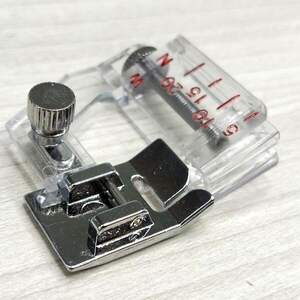 Лапка окантователь с регулировкой для косой бейки