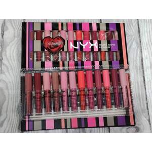 Набор жидких матовых помад NYX Velvet Matte Lip Glaze, 12 шт. Набор жидких матовых помад NYX Velvet Matte Lip Glaze, 12 шт.