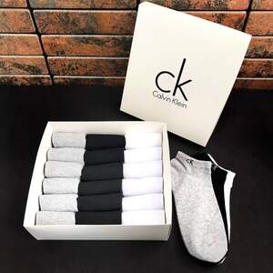 Набір Шкарпеток 18 пар Calvin Klein (білі, сірі, чорні) Набір Шкарпеток 18 пар Calvin Klein (білі, сірі, чорні)