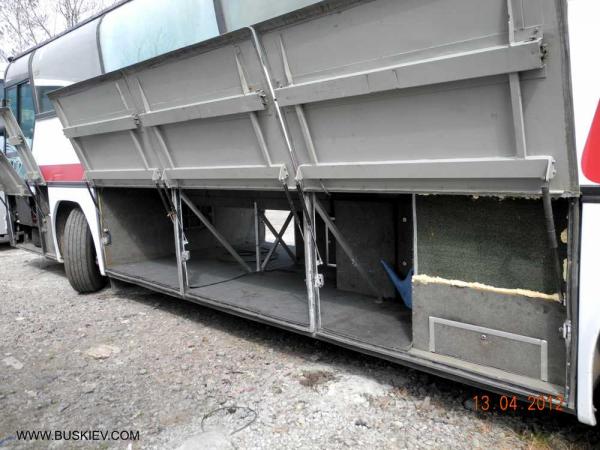 NEOPLAN N216 H, 1993 г.в. – 49 мест, Белый.