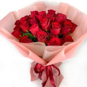 Букет із 25 червоних троянд 