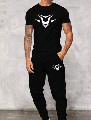 Чоловічий костюм