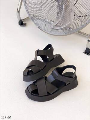 Босоніжки Босоніжки