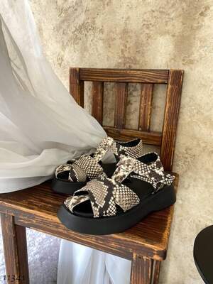 Босоніжки Босоніжки