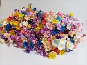 Маленьки квітіи на дроті Мікс