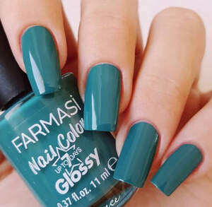 Лак для ногтей 14 Розкошная бирюза Glossy Farmasi