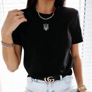 Жіноча футболка