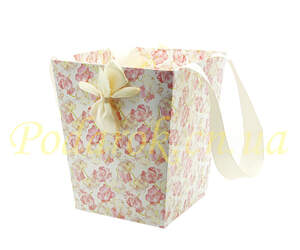 Корзинка для букетов в цветах