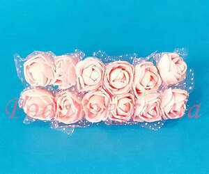 Троянда з мереживом персикова