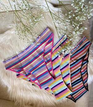 набір трусиків