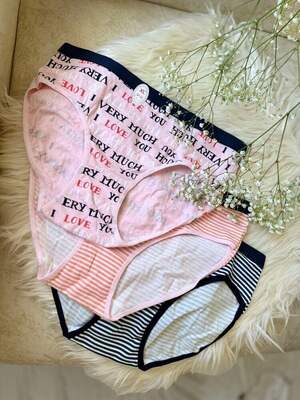 набір трусиків