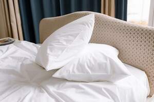 Постільна білизна сімейна однотонка біла