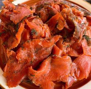 Слайси лосося з кропом с/с