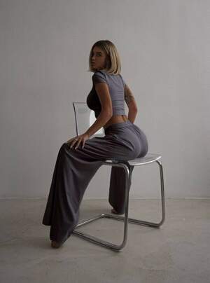 Костюм жіночий