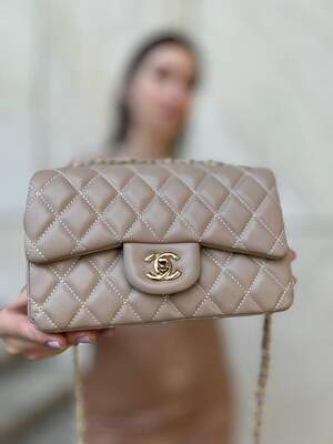 Женская сумка Chanel 20 молодежная сумка шанель через плечо из мягкой экокожи изящная брендовая сумочка Женская сумка Chanel 20 молодежная сумка шанель через плечо из мягкой экокожи изящная брендовая сумочка