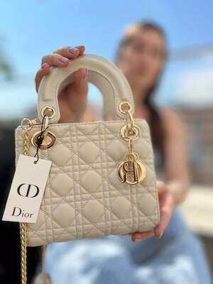 Женская сумка Dior mini Диор маленькая сумка шоппер на плечо красивая, легкая, стеганая сумка из экокожи Женская сумка Dior mini Диор маленькая сумка шоппер на плечо красивая, легкая, стеганая сумка из экокожи