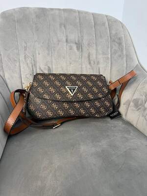 Женская сумка из эко-кожи Guess snapshot коричневого цвета молодежная, брендовая сумка через плечо